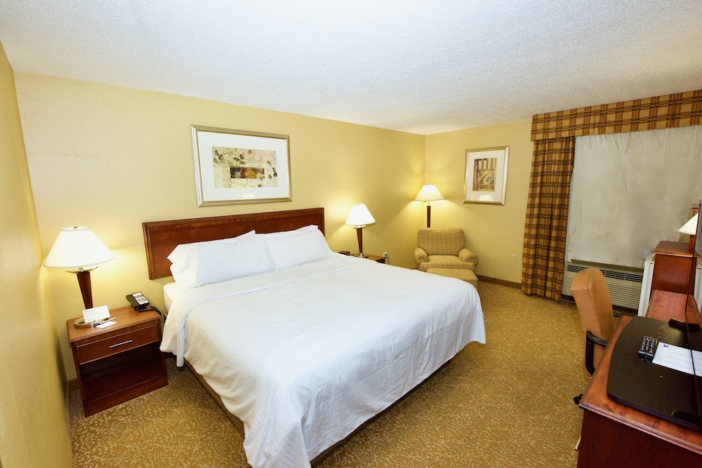 Standard Room, 1 King Bed - Photo 2
