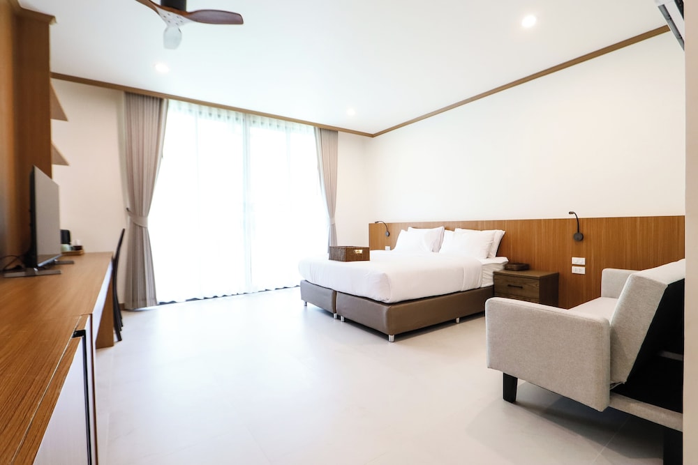 Deluxe Double Room - Photo 17