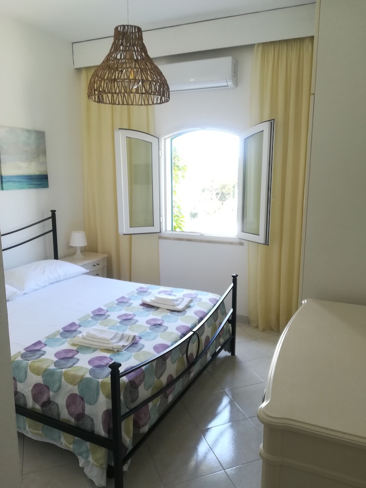 Double Room, 1 Queen Bed