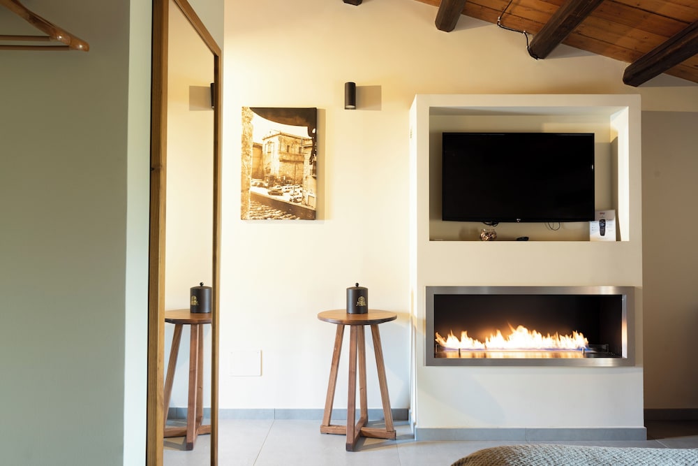 Luxury Suite, Garden View
