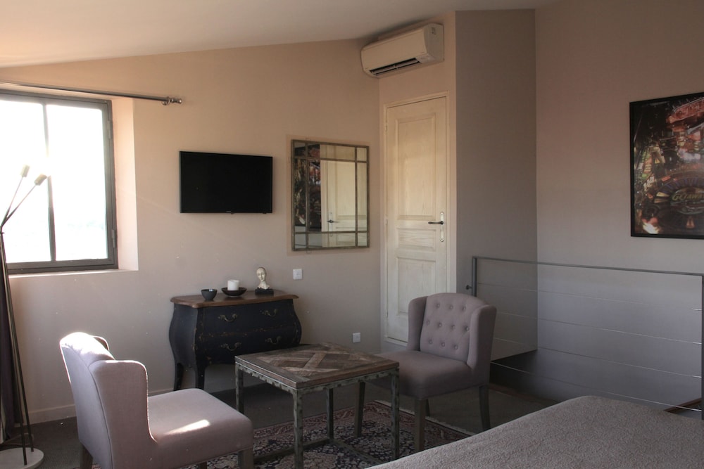 Suite Junior, 1 lit double, vue sur la ville Panoramique photo 3
