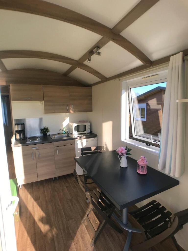 One-Bedroom Bungalow photo 1