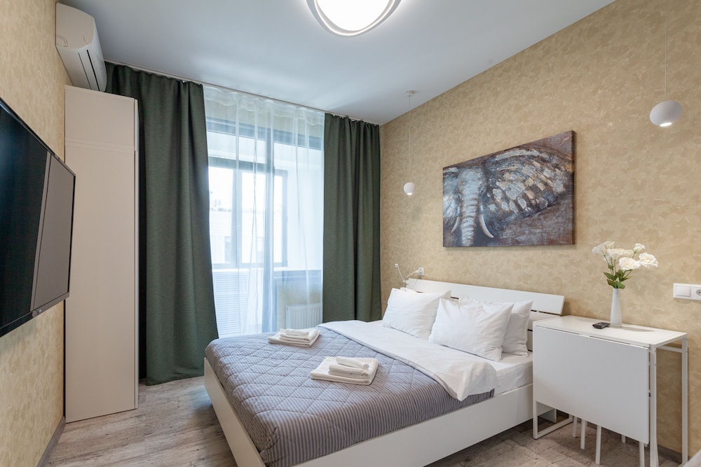 Standard Studio, 1 Queen Bed, Balcony photo 1