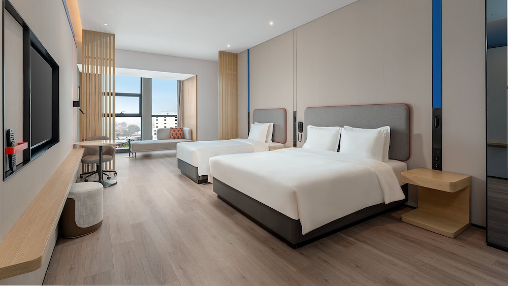 Standard Room, 1 King Bed photo 1