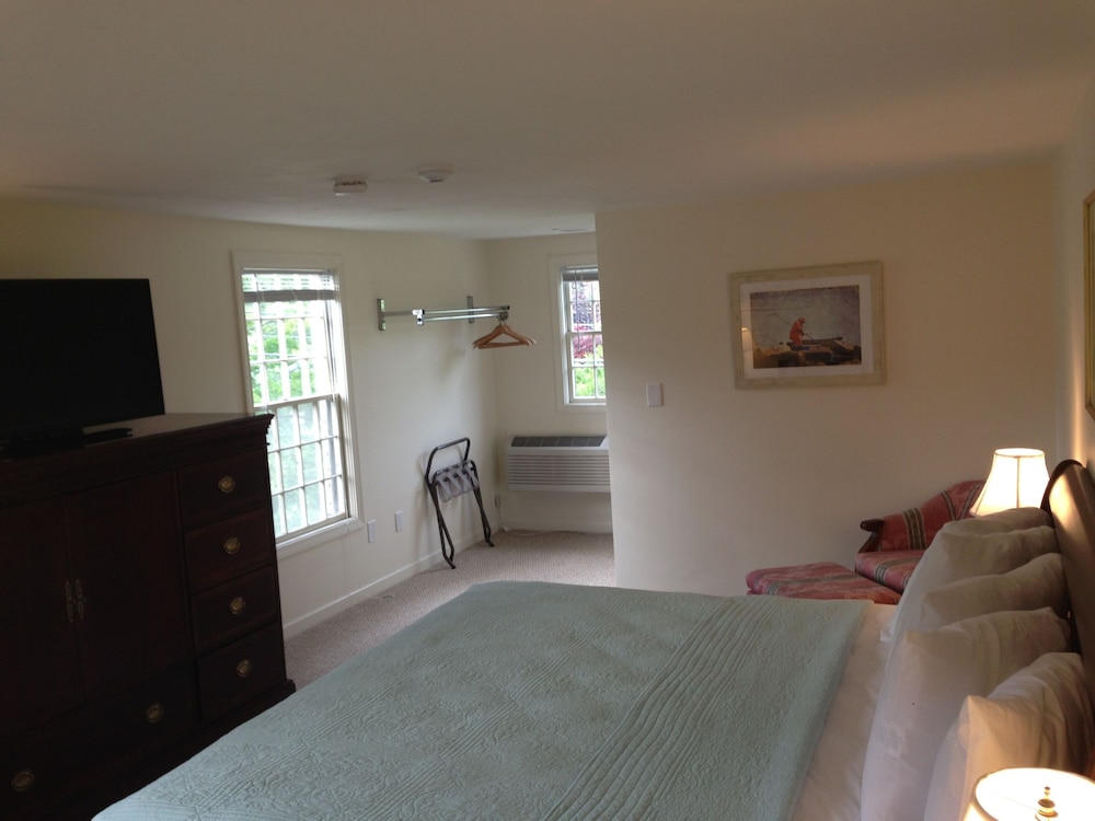 Standard Double Room, Private Bathroom (King Bed 2nd floor) photo 1
