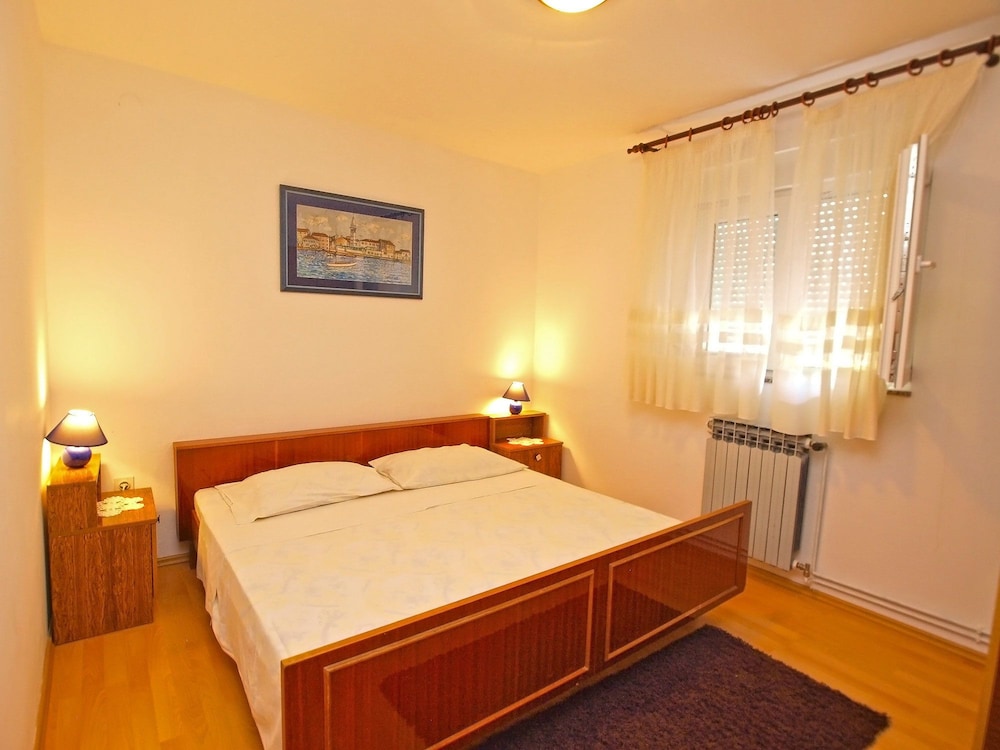 Apartment, 1 Bedroom (947/2384)