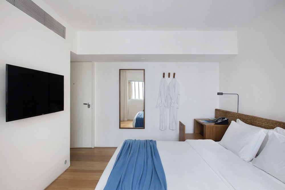 Double or Twin Room, Courtyard View - Photo 5