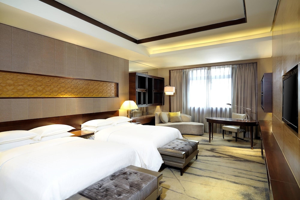 Room, 2 Double Beds, City View