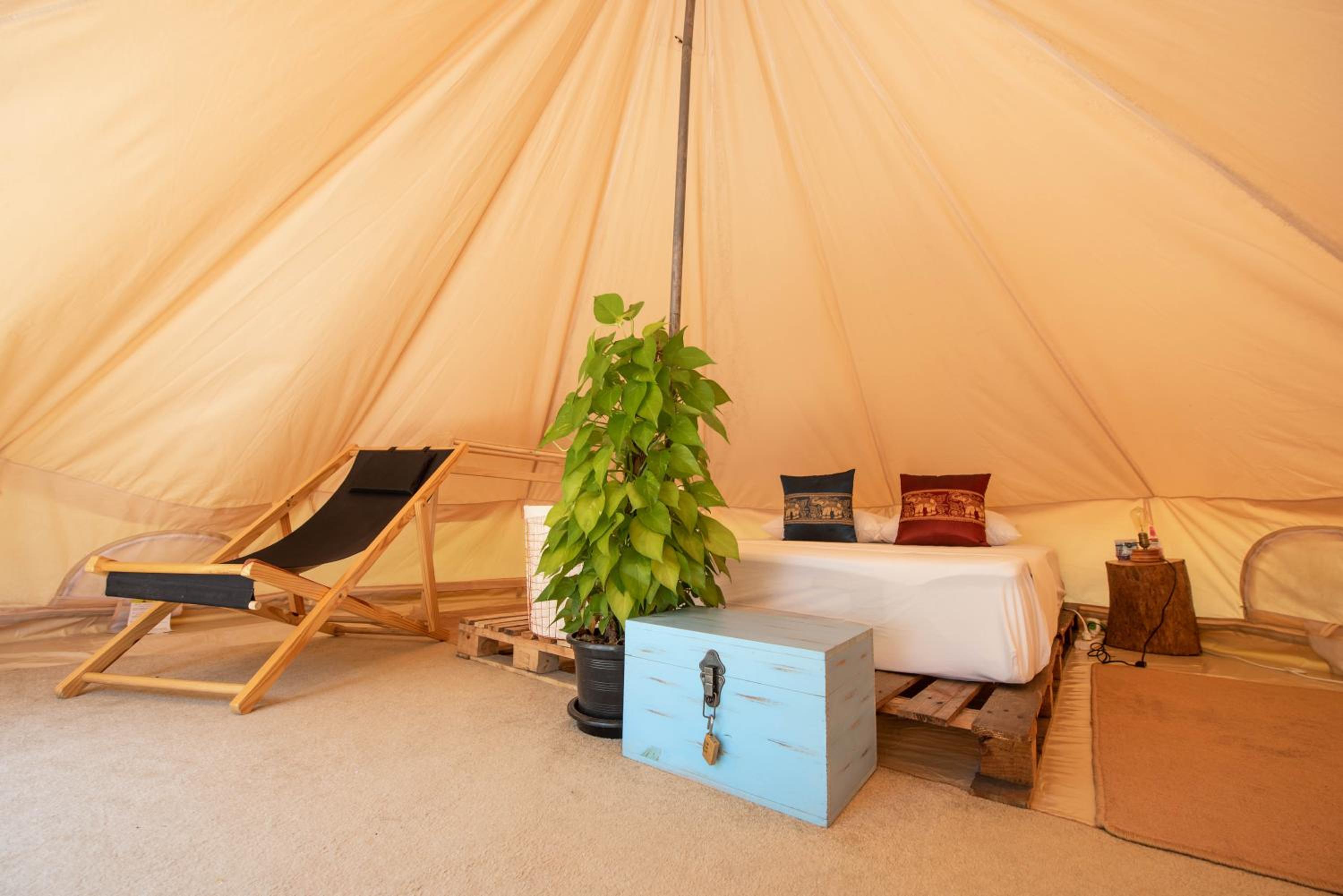 Deluxe Double Room - Photo 13
