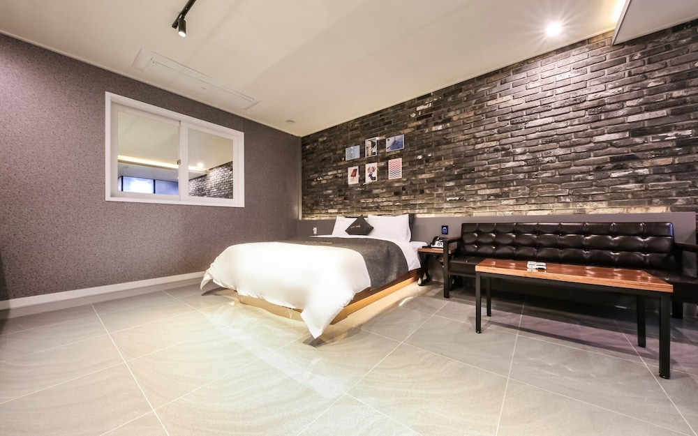 Room (Deluxe room)