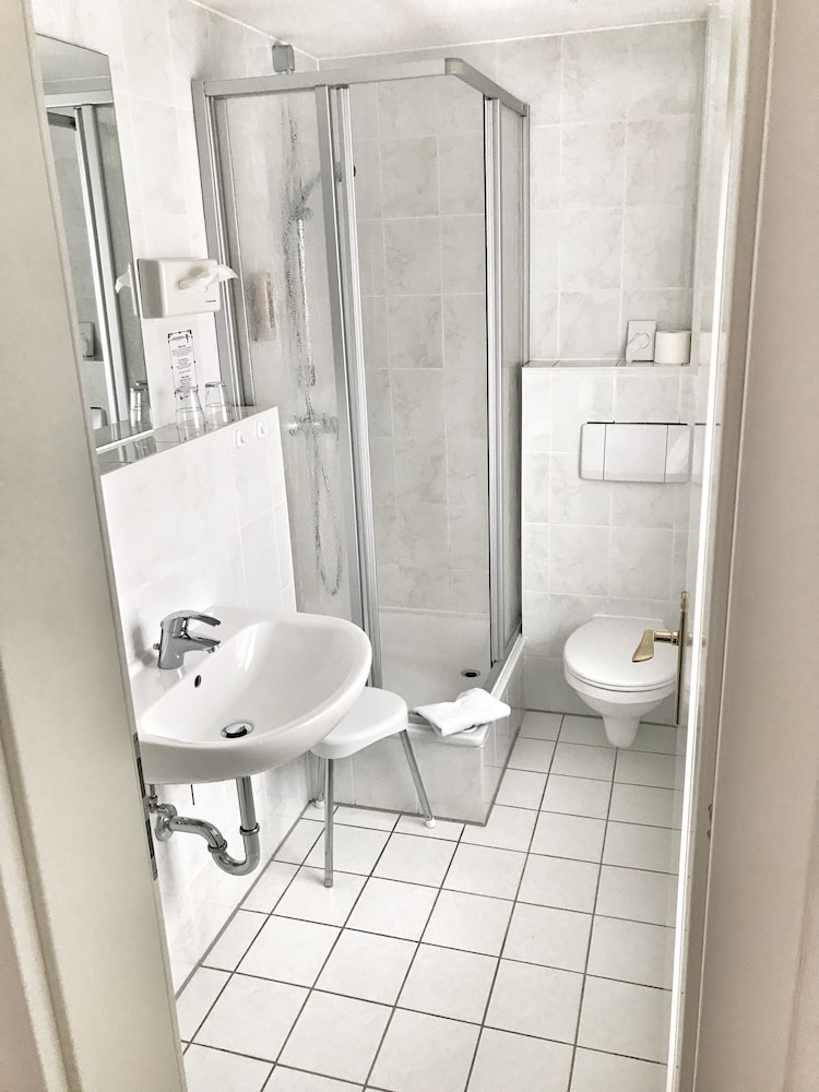 Economy Double Room, Ground Floor photo 3