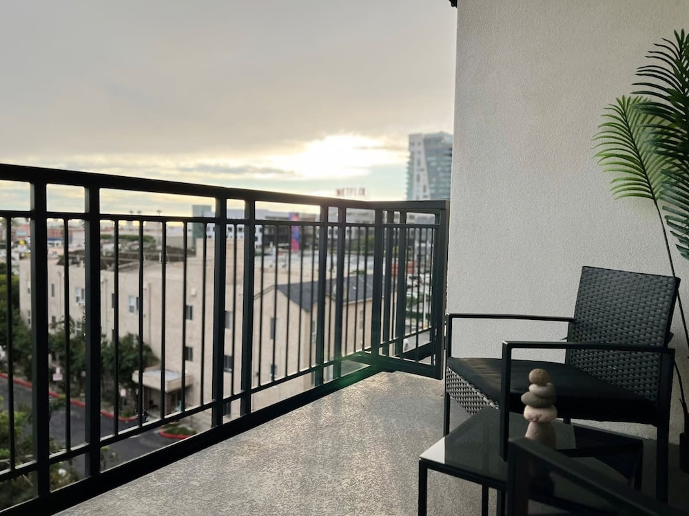 Luxurious Mid-hollywood City View Free Parking, Zdjęcie 18