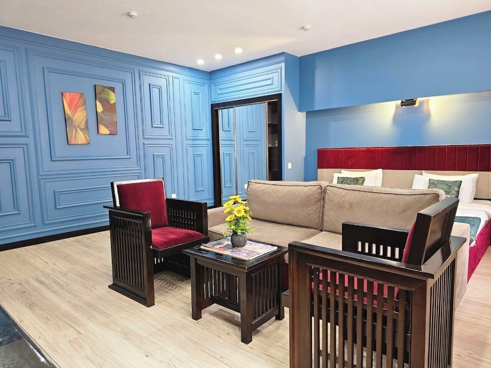 Deluxe Double or Twin Room, 1 King Bed, Non Smoking, City View