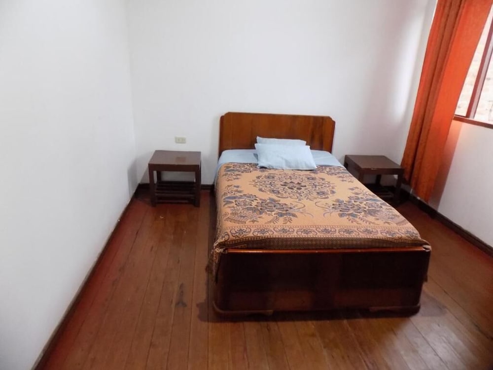 Economy Single Room, 1 Bedroom, Shared Bathroom