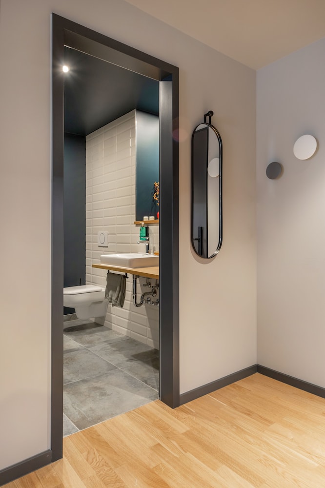 Medium Apartment thumbnail 6