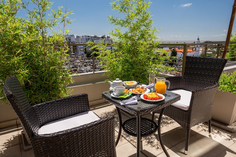 Luxury Suite, Terrace