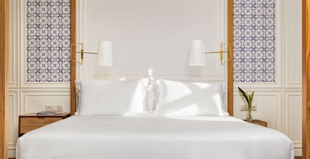 Available room