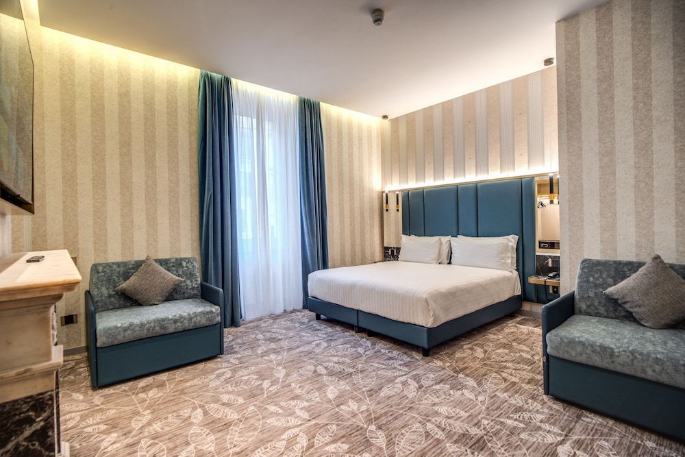 Deluxe Quadruple Room