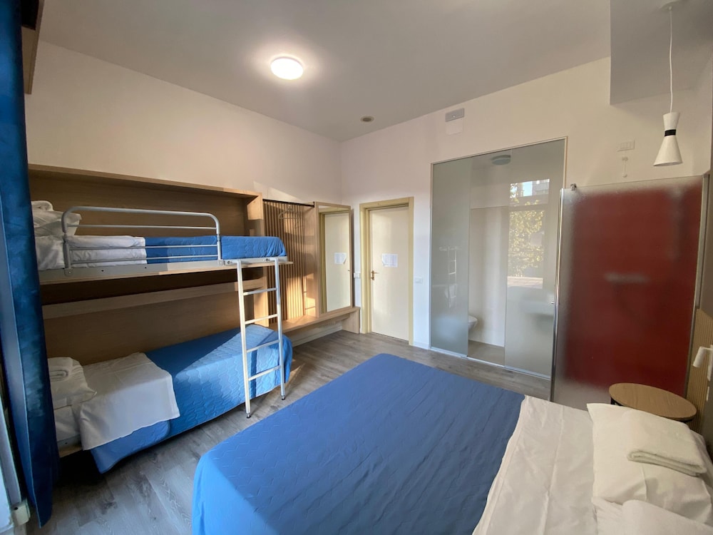 Standard Quadruple Room photo 1