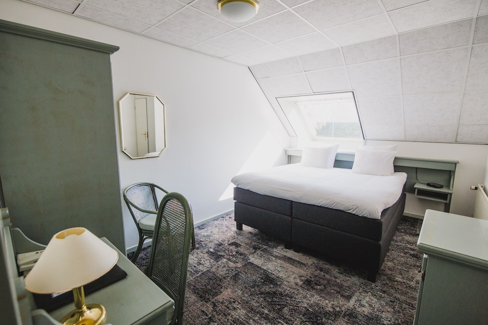 Basic Double or Twin Room