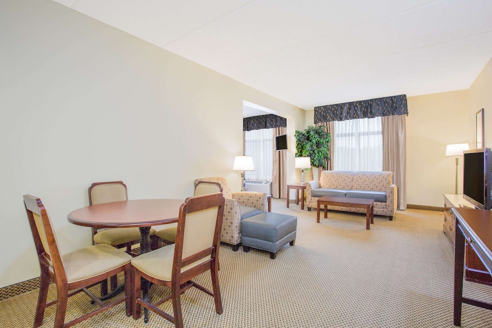 Studio Suite, 1 King Bed, Non Smoking