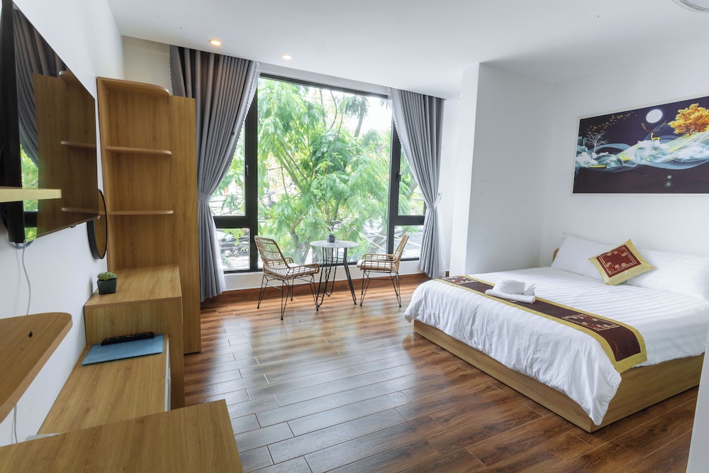 Deluxe Double Room Single Use, 1 Queen Bed