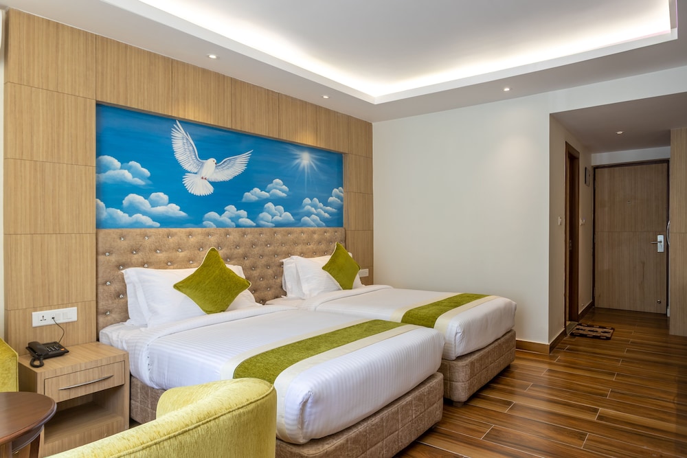 Deluxe Room - Photo 5
