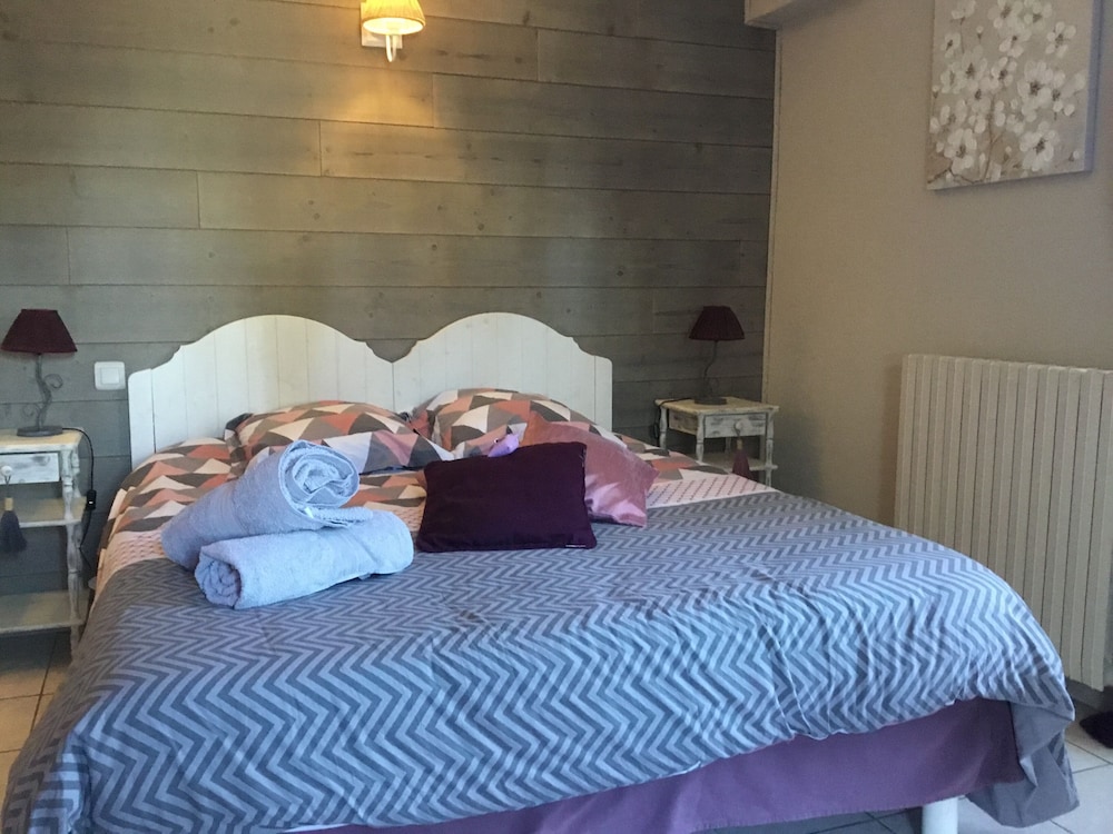 Double Room (Prune) photo 1