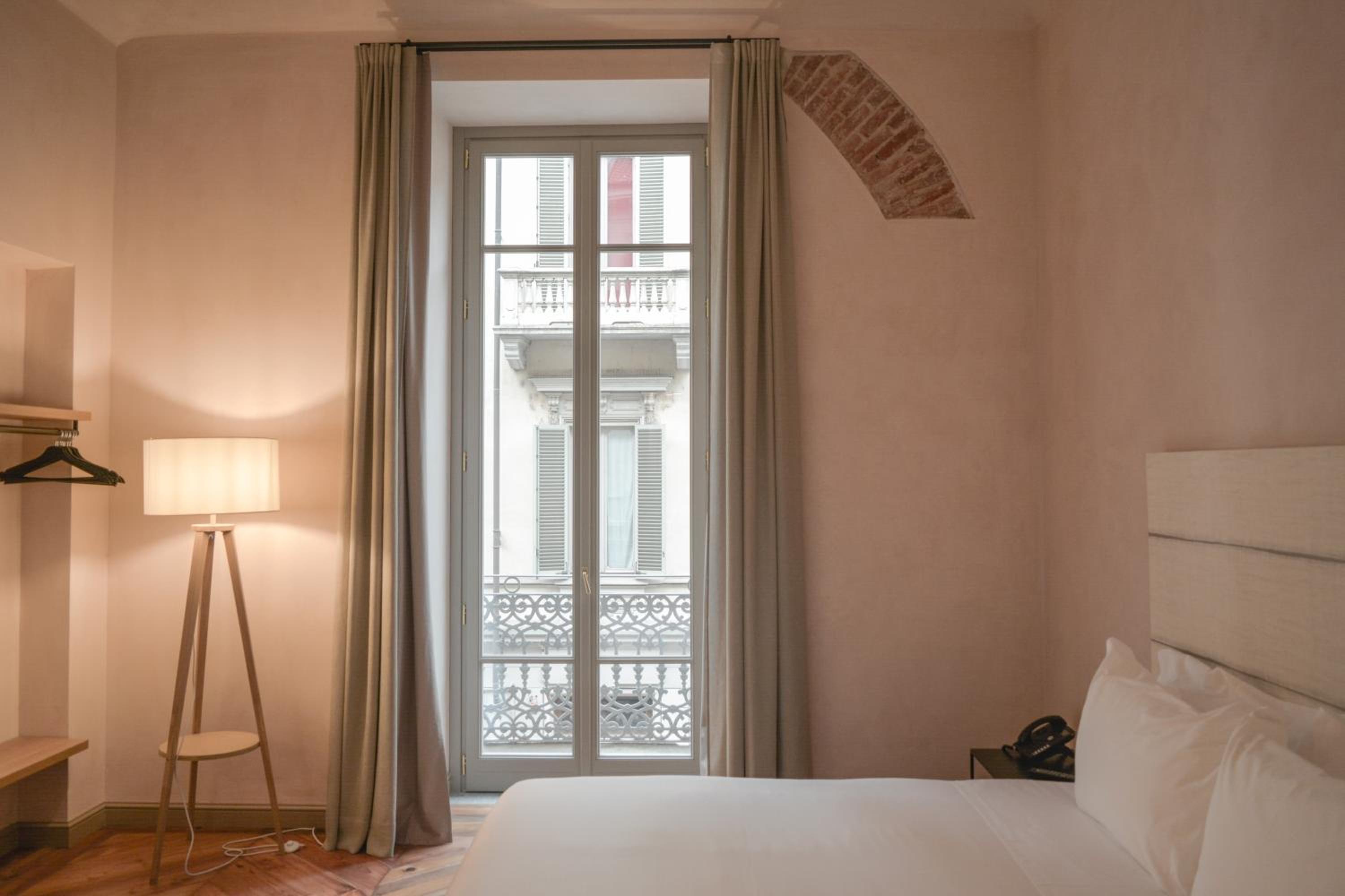Superior Double or Twin Room - Photo 13