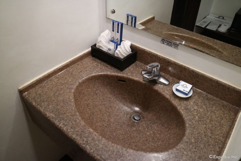 Business Room, 2 Double Beds, Non Smoking - Photo 14