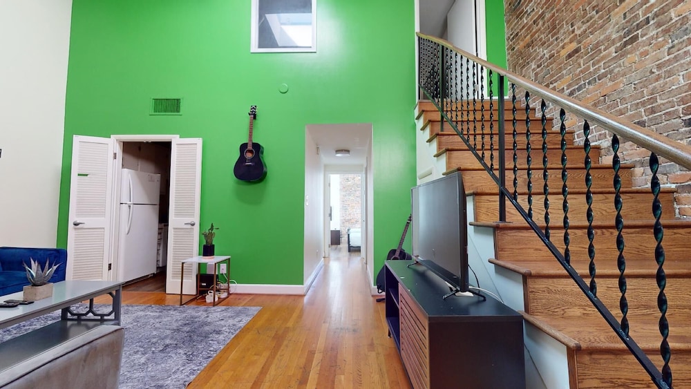 The Green Room Suite