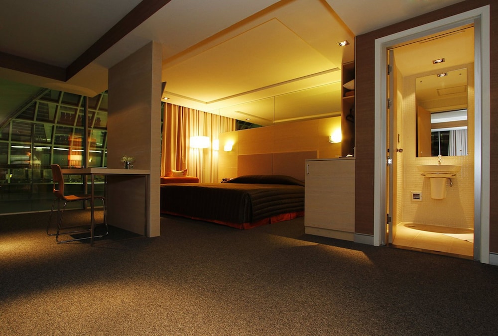 Deluxe Room (6 Hours) photo 2