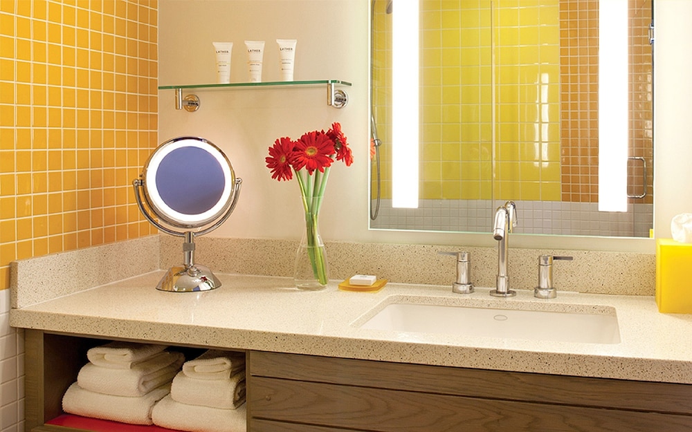 Deluxe Room, 1 King Bed, Ocean View, Tower (Ocean View Deluxe - Tower King) - Photo 5