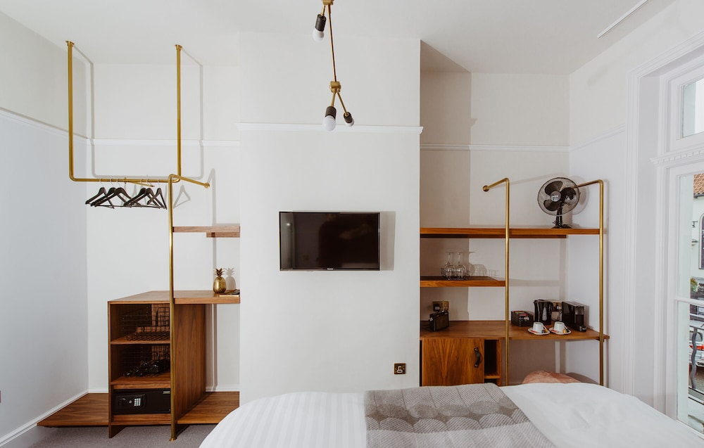 Superior Double or Twin Room, Ensuite photo 2