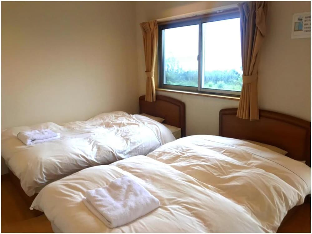 Twin Room, Non Smoking (With Toilet) photo 1