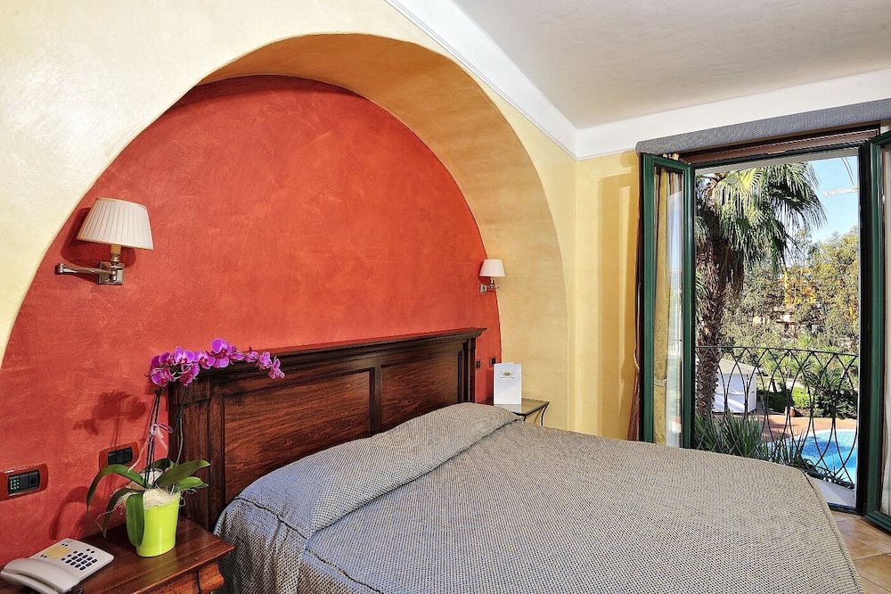 Panoramic Double or Twin Room - Photo 1