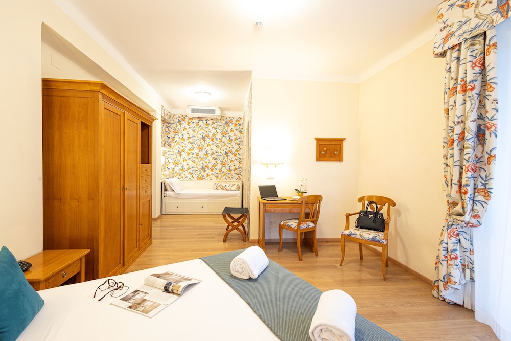 Junior Suite Vista Mare con Balcone photo 3