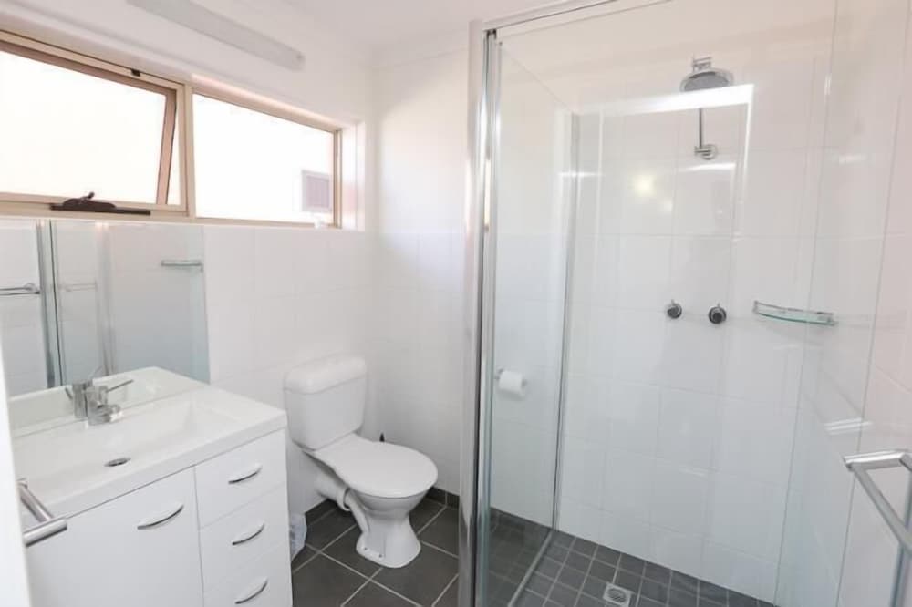 Deluxe Suite, 1 Bedroom, Non Smoking (King Deluxe Suite) photo 2