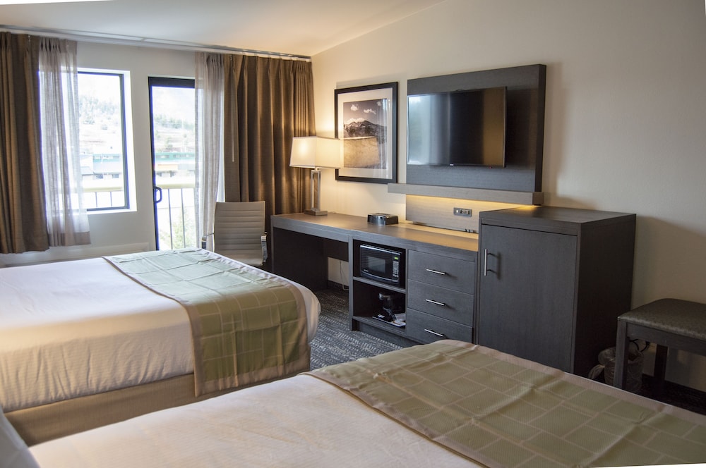 Standard Room, 2 Queen Beds photo 3