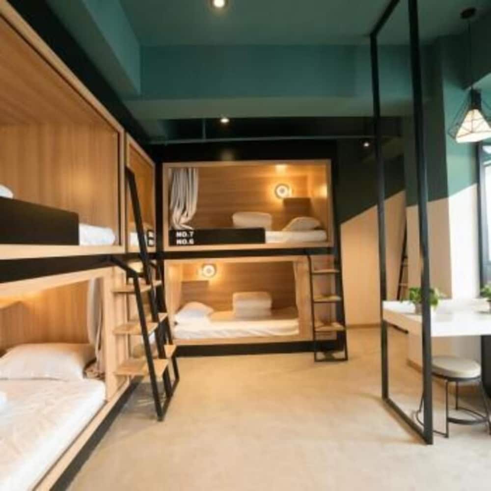 Eight people Shared Dormitory -Man only photo 3