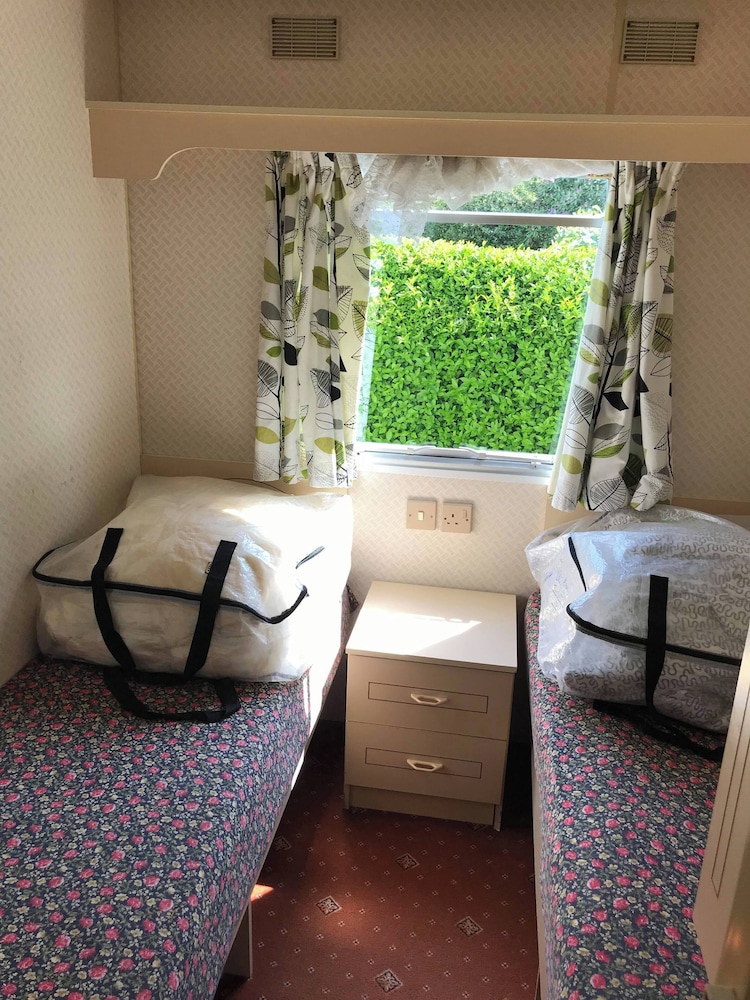 Mobile Home, 3 Bedrooms (Caravan 1) photo 2