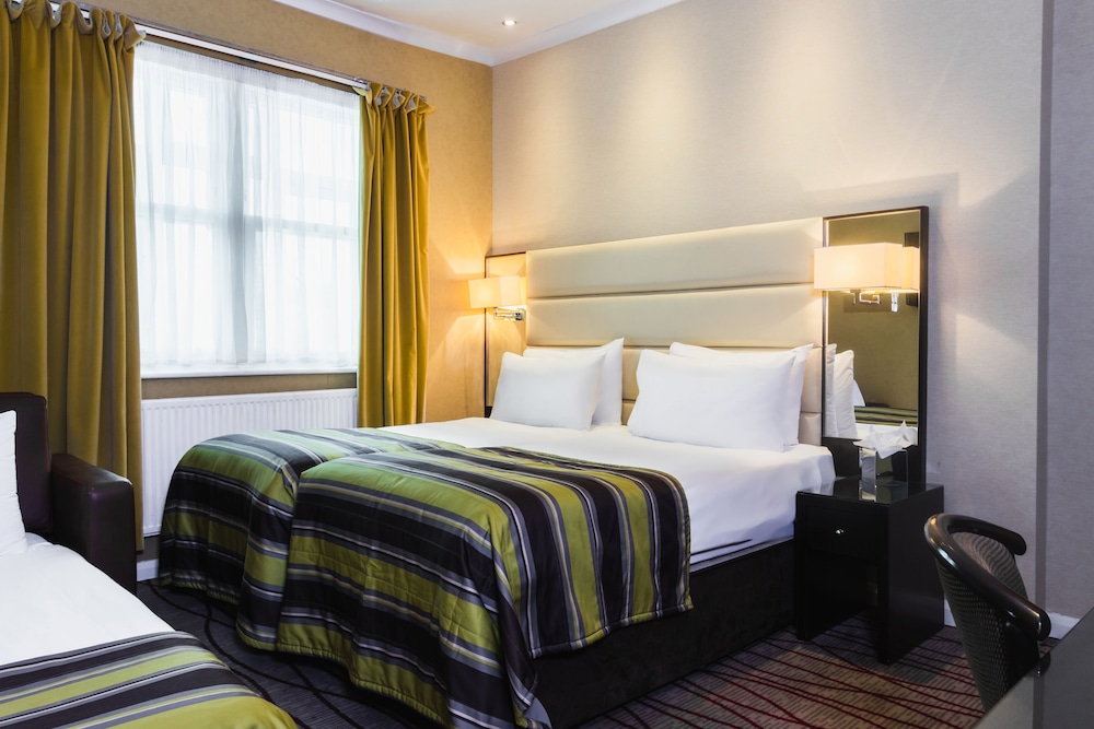 Deluxe Triple Room photo 2