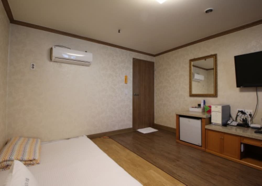 Traditional Room