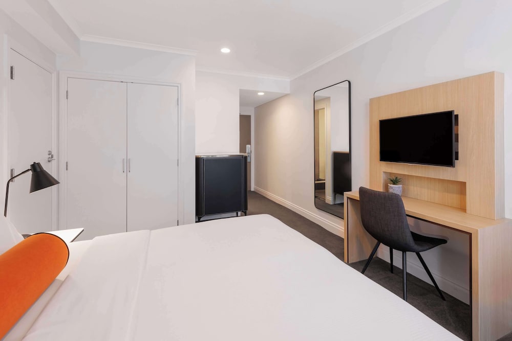 Guest Room - Photo 2