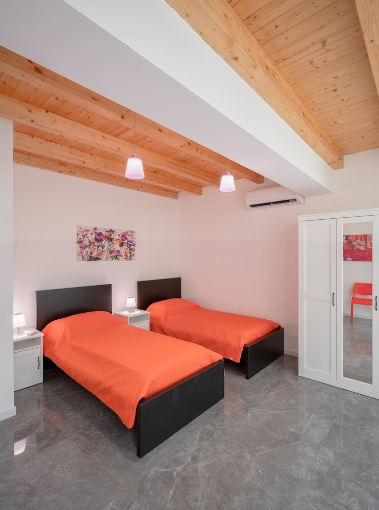 Family Villa, 2 Bedrooms, Terrace, Ocean View photo 2