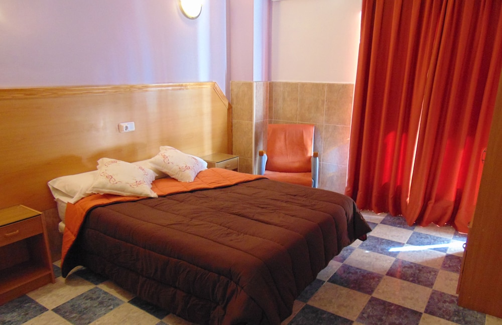 Standard Triple Room, Terrace photo 2
