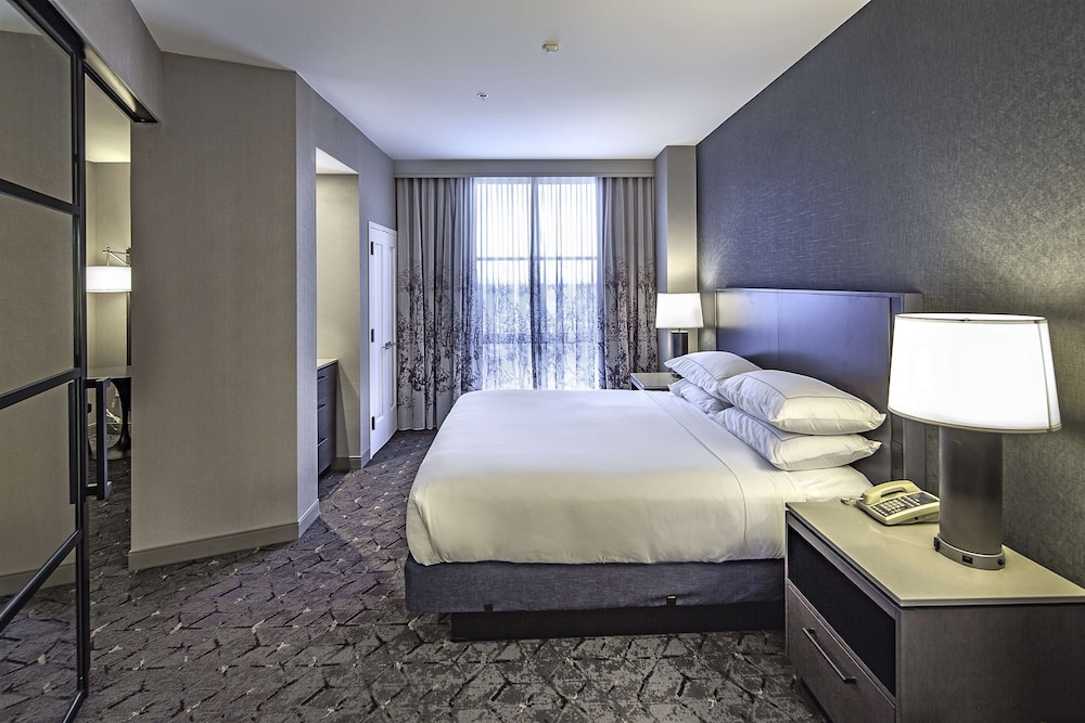 Room, 1 King Bed (High Floor) - Photo 4