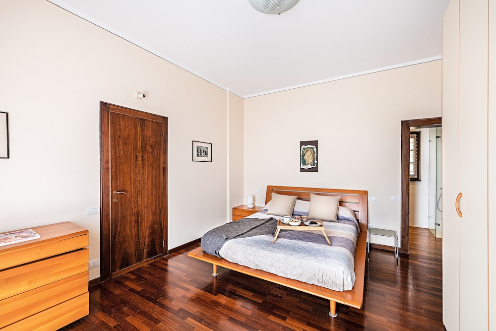 Basic Villa photo 1