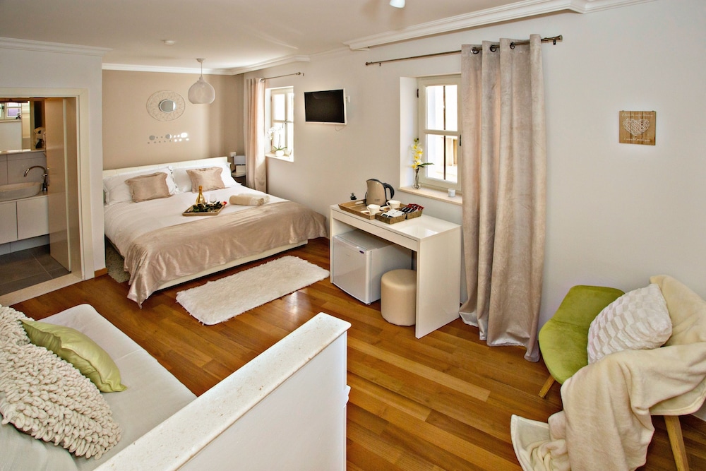 Deluxe Double Room, 1 Bedroom, Mountain View