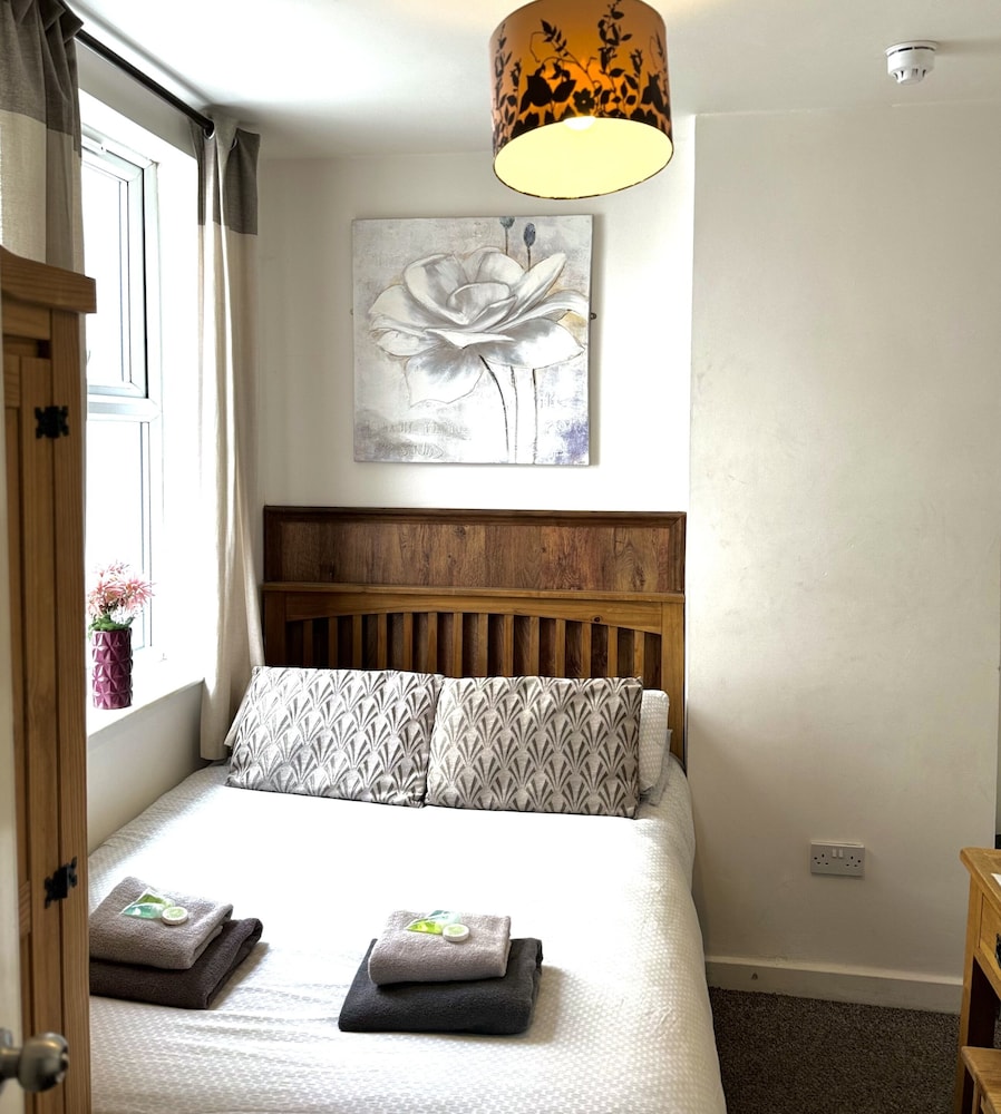 Economy Double Room, Ensuite photo 1